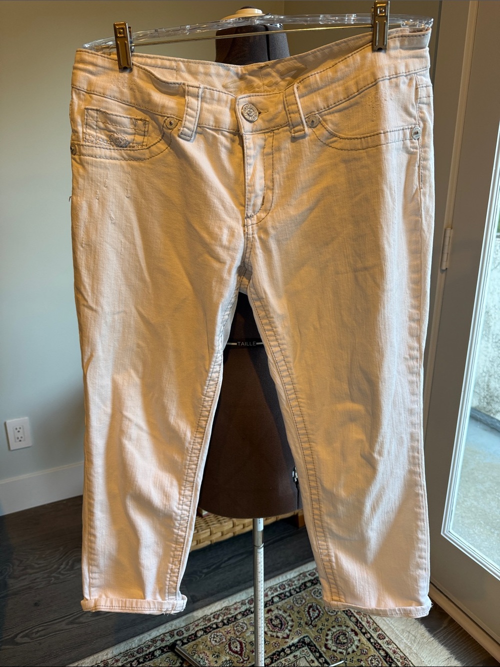 Seven7 White Capri Skinny Jeans